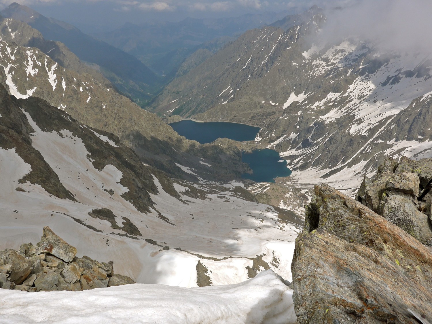 Vue sur le Refuge Genova, de Ghilie.