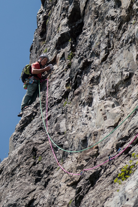 De l'avantage de garder le topo dans la poche. C'était la fin de L4 du Col Mao, enchainée avec L5
