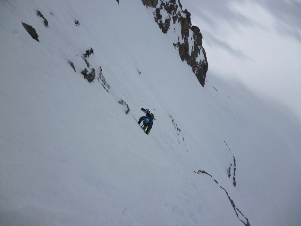 Dans le bas de la face