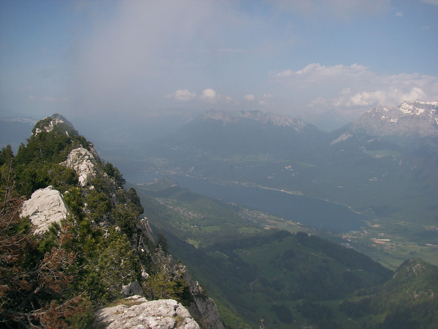 Le lac d'Annecy depuis le Roc des Boeufs