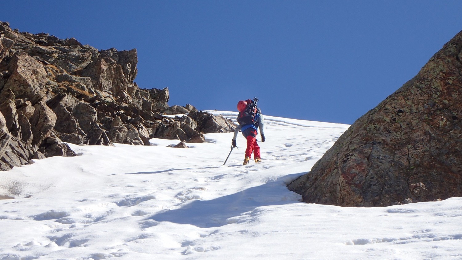 En crampons à partir du lac Balaour
