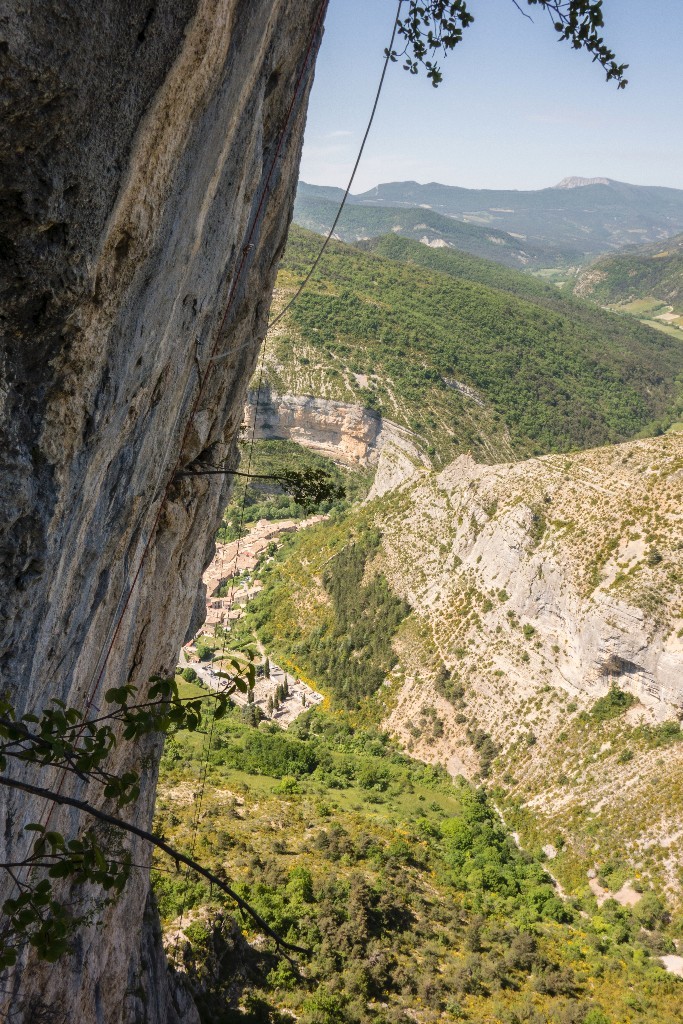 Vue sur Orpierre depuis R3