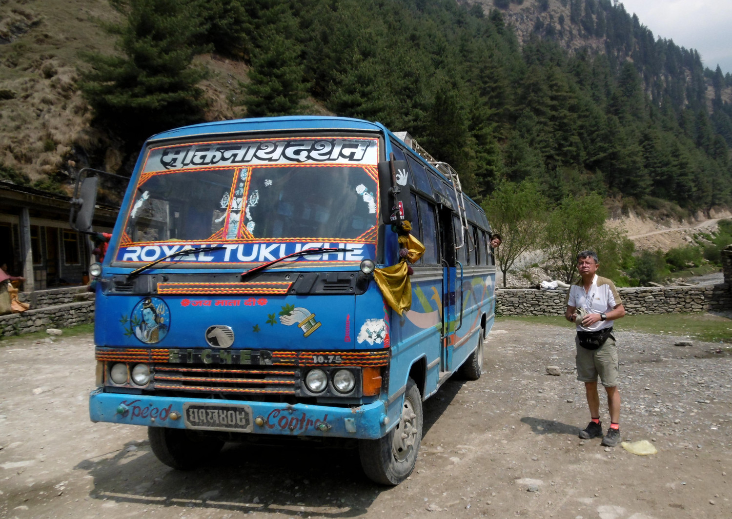 "Local bus" de Jomsom à Ghasa.