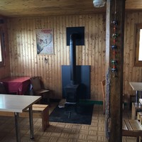 Salle à manger refuge de la Dent d'Oche