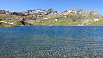 Lac Rosset le mont Taou Blanc en fond à droite Lac Rosset le mont Taou Blanc en fond à droite