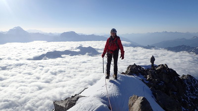 Mont Dolent - L'arête sommitale Mont Dolent - L'arête sommitale