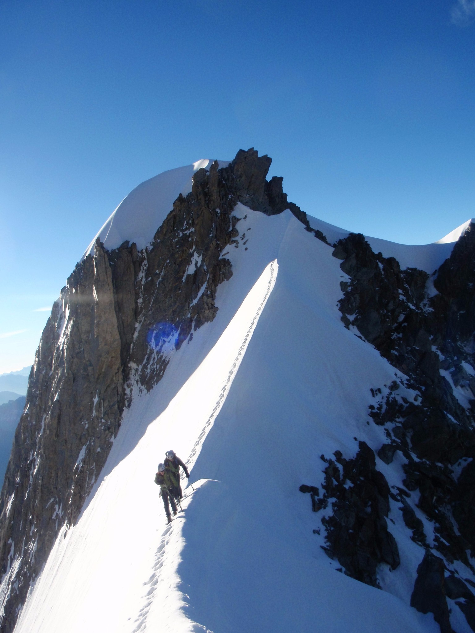 Mont Blanc : Intégrale de Peuterey par l'arête S de la Noire de