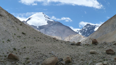 Kang Yatze I,II,III et IV vu depuis la vallée de Markha.