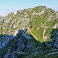 Južna stran Plešivca (dolina Bala) - črta normalke 