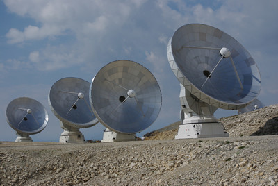 Allô, l'espace ? Ici la Terre!