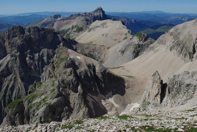Du sommet de l'Obiou, au fond le Grand Ferrand