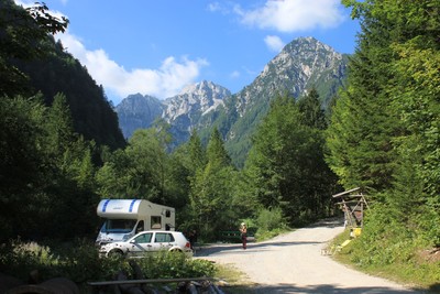 Matkov kot parking space