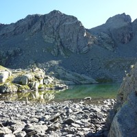 Lac Porcieroles et couloir du Porc au fond à droite