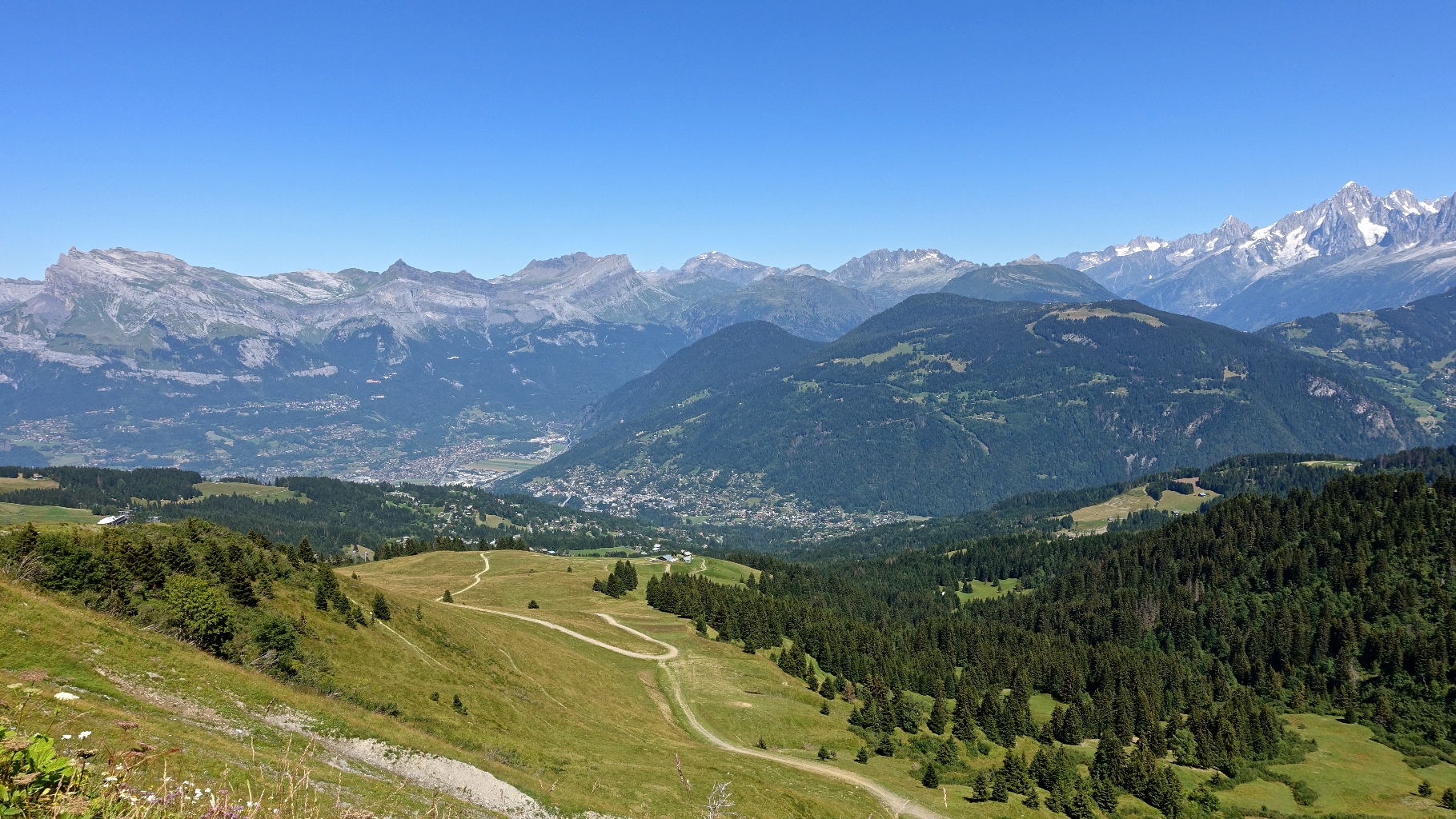 Le Mont Du Joux Saint Genest Lerpt