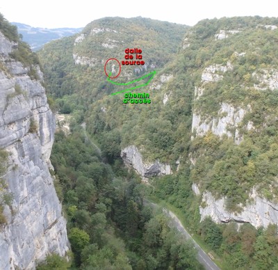 La dalle de la Source depuis "Pâtes ou Crossey" La dalle de la Source depuis "Pâtes ou Crossey"