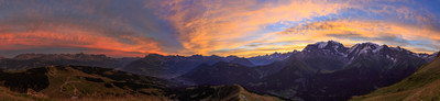 Lever de soleil depuis l'épaule du Mont Joly Lever de soleil depuis l'épaule du Mont Joly