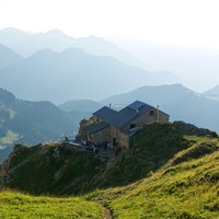 Le refuge de la Dent d'Oche