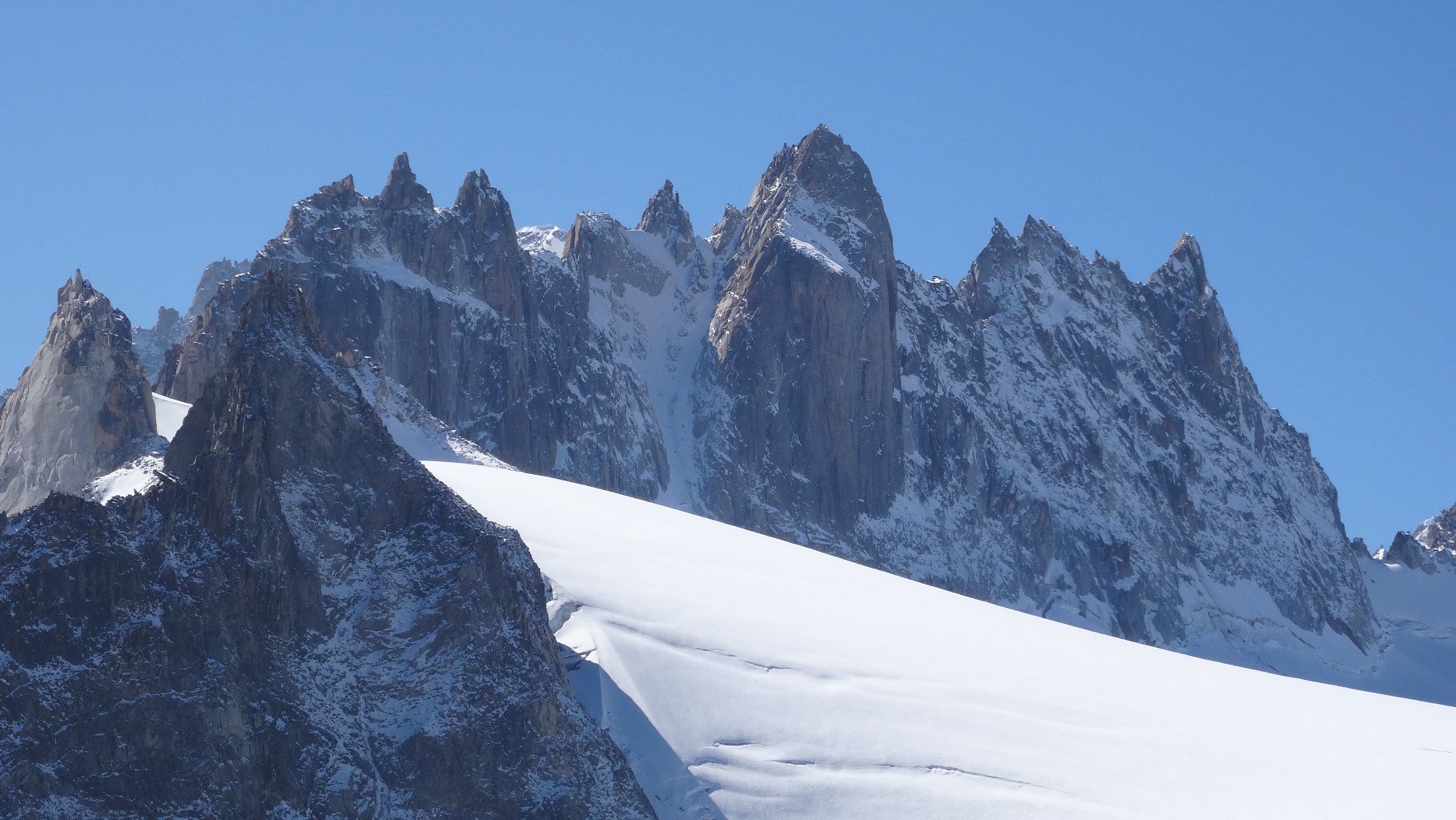 Aiguilles Dorées