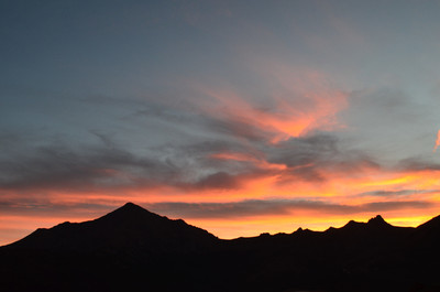 Coucher de soleil sur le San Parteu (Corse). Coucher de soleil sur le San Parteu (Corse).