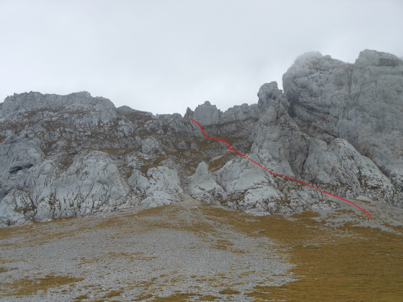 couloir de réchappe sous le sommet.