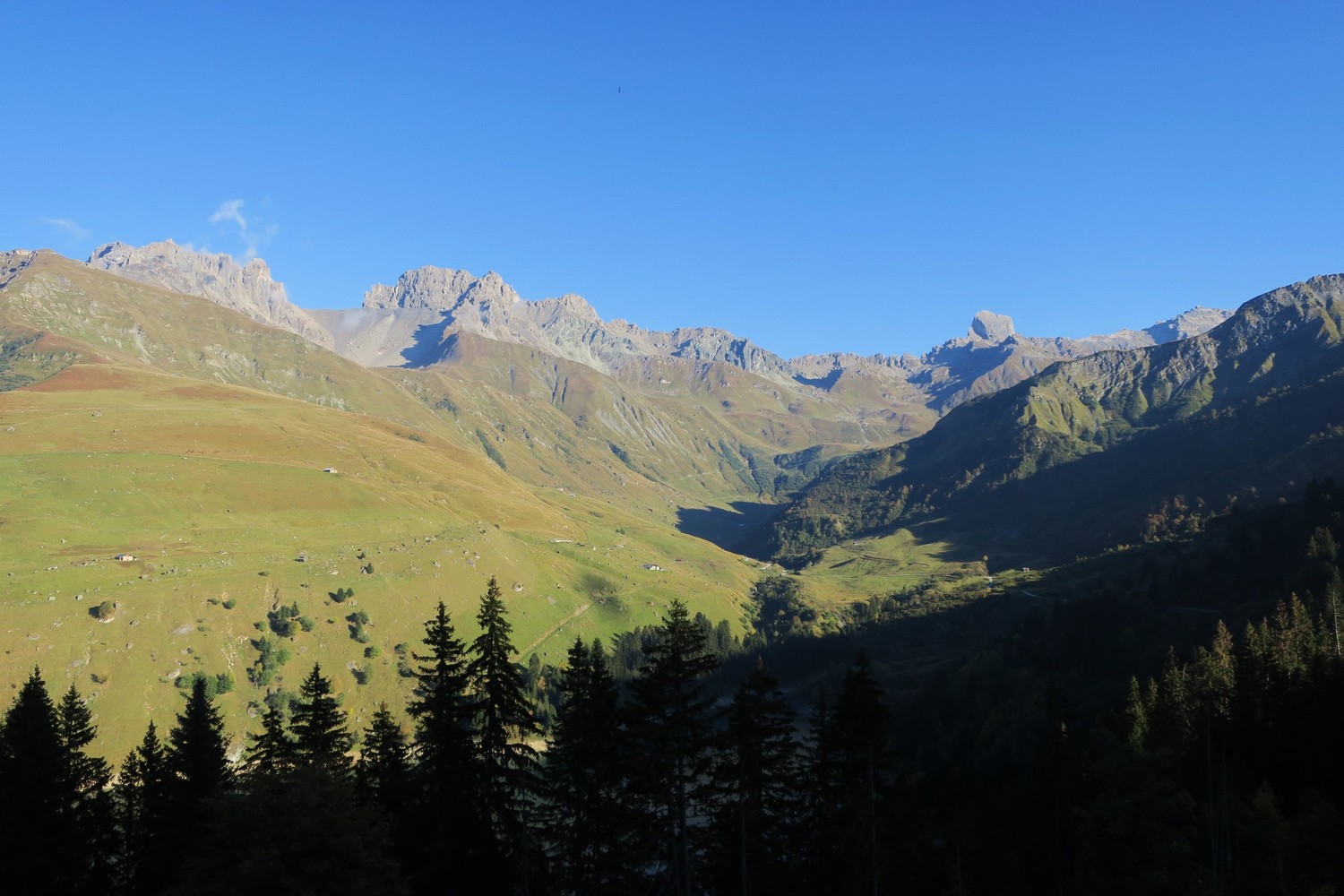 De Roche Parstire à Parozan - menu de l'aprem, de la Charbonnière à D à la Brèche, à G : délicieux