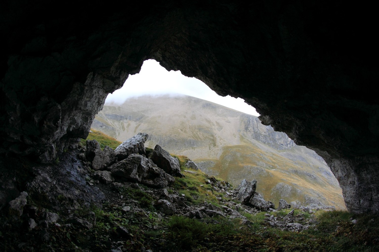 Grotte dans la paroi