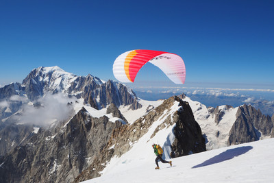 Course d'envol depuis les Jorasses Course d'envol depuis les Jorasses