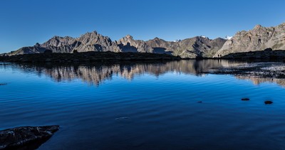 Le lac Laramon où il fait beau s'y promener Le lac Laramon où il fait beau s'y promener