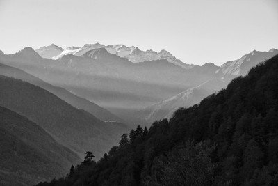 Aneto depuis le Luchonnais Aneto depuis le Luchonnais