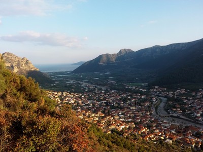 Le village de Leonidio depuis Douvari