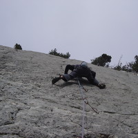 Nico tente un essai dans "Slike" au Schilt