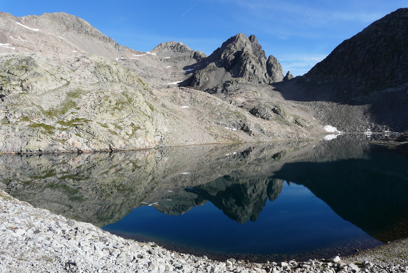 Tour du Pic de Parières (J2) Traversée du col de Val Estrèche depuis