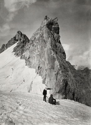 Arête NE du Mont Sugan par Vittorio Sella Arête NE du Mont Sugan par Vittorio Sella