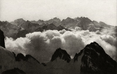 Dykhtau - Koshtantau - Shkara vus de Ushba par W.F. Donkin Dykhtau - Koshtantau - Shkara vus de Ushba par W.F. Donkin
