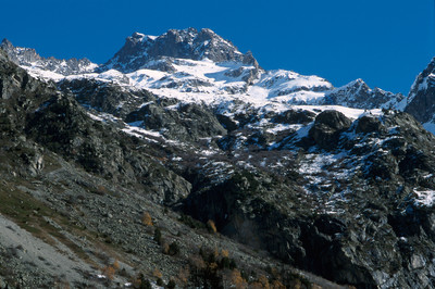 Aiguille des Arias W, par omα Aiguille des Arias W, par omα