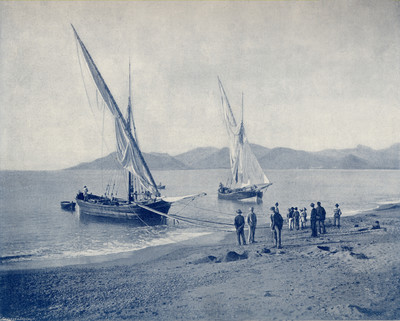 Massif de l'Esterel vu de la baie de Cannes, en 1900 par Neurdein Massif de l'Esterel vu de la baie de Cannes, en 1900 par Neurdein