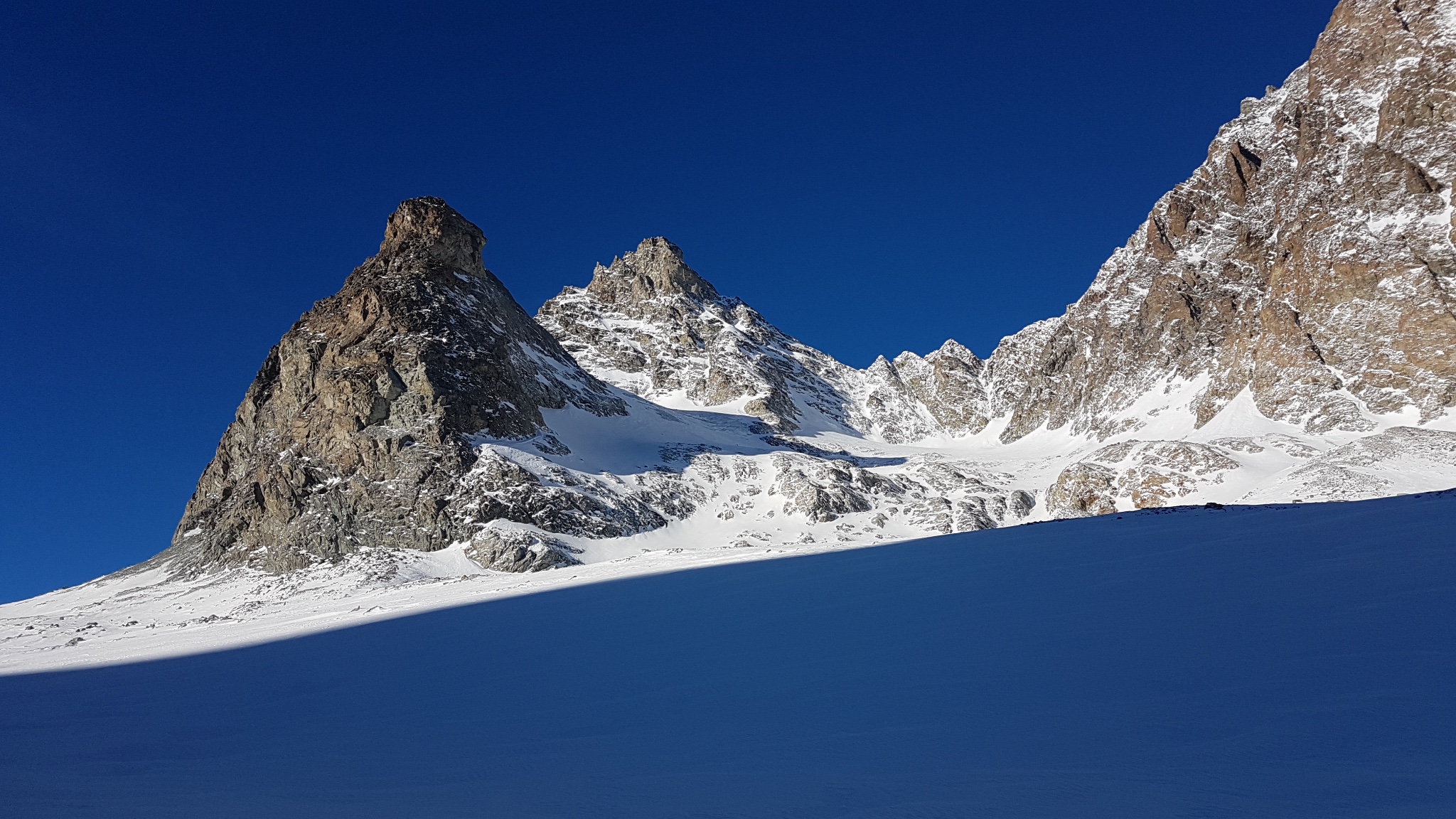 Tête Blanche : Haut glacier d'Arolla - Col Mt Brûlé - Col des ...