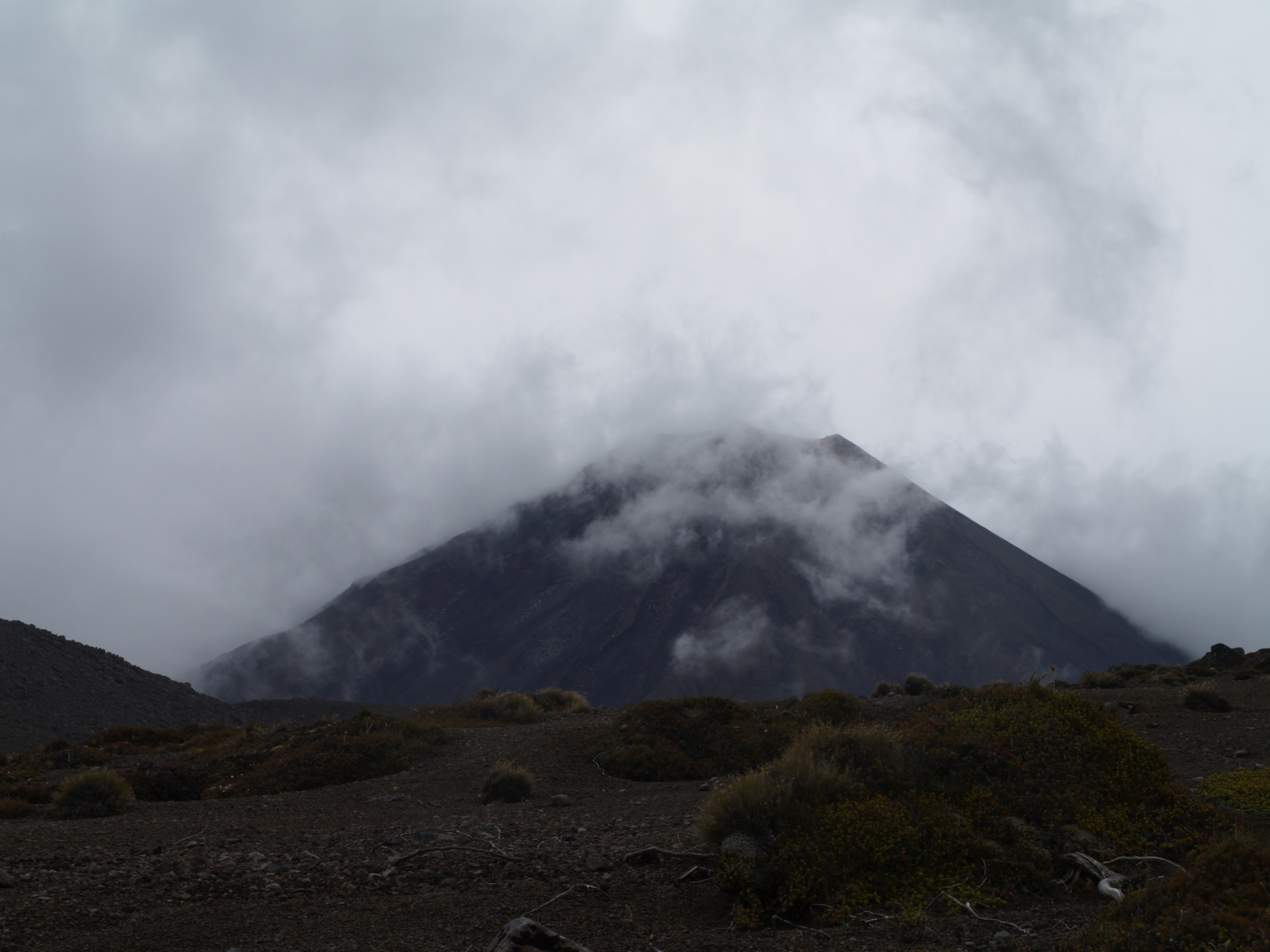 Red Crater : Tongariro Northern Circuit - Camptocamp.org