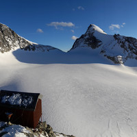 Bivouac et sommet au coucher de soleil, belle ambiance