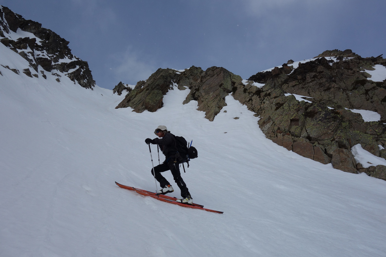 Fin d'approche du 1er couloir (NE méridional crête Toit - Agnelin)...