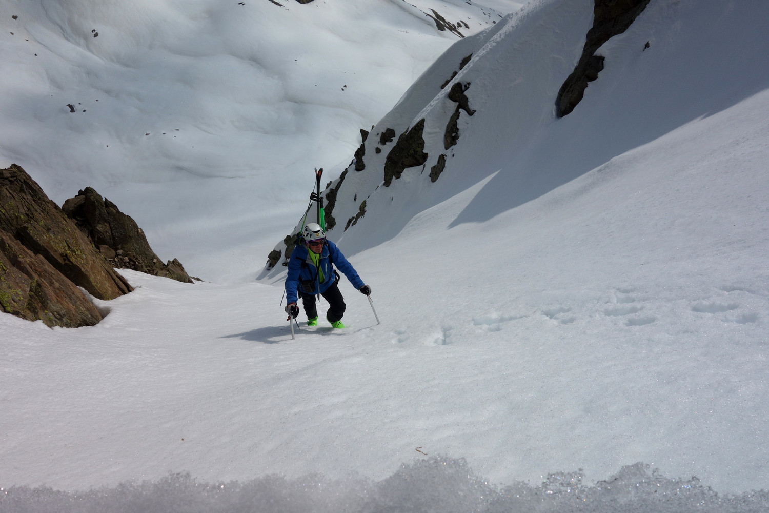 Remontée du deuxième couloir au soleil