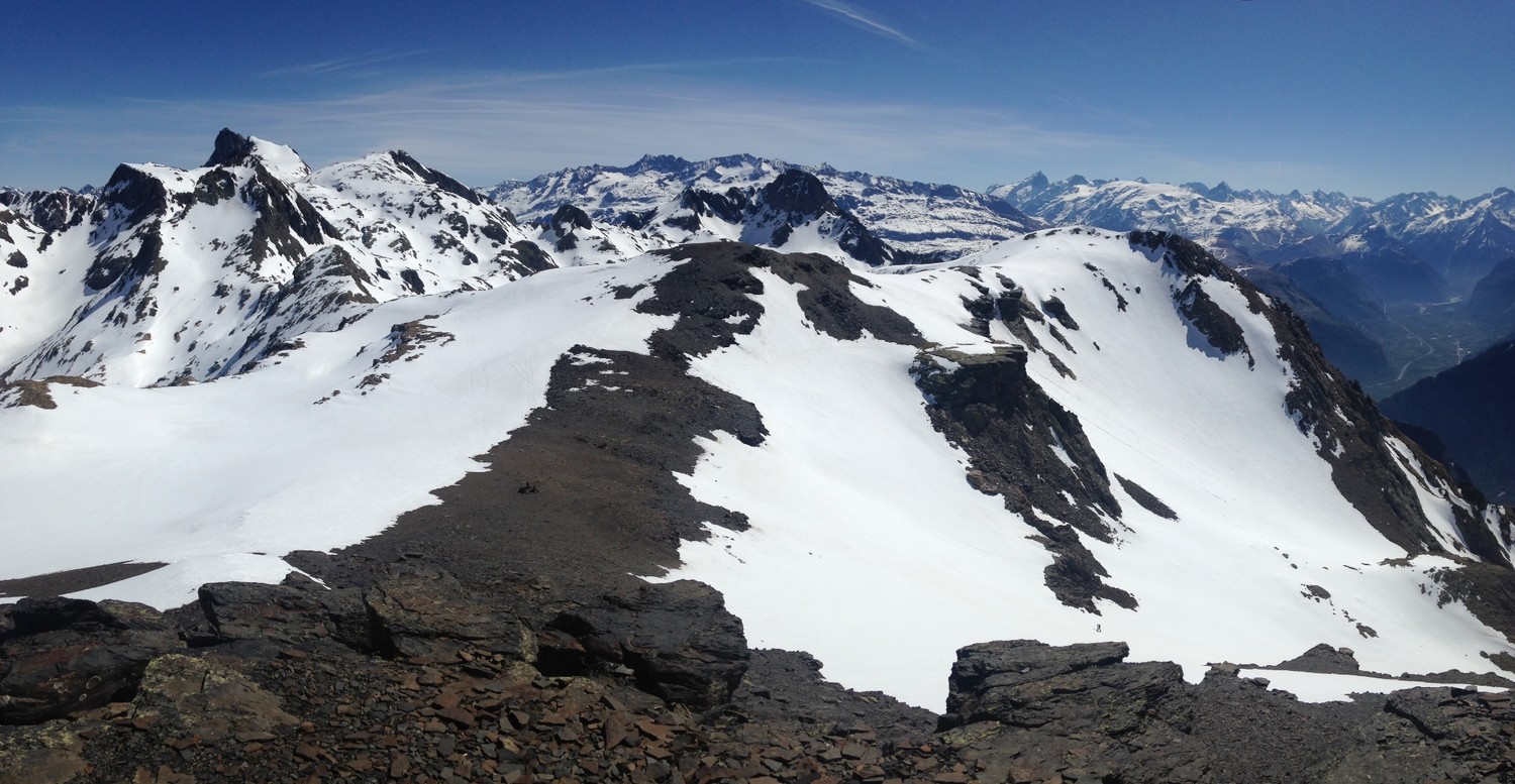 Panorama vers les Grandes Rousses depuis le sommet