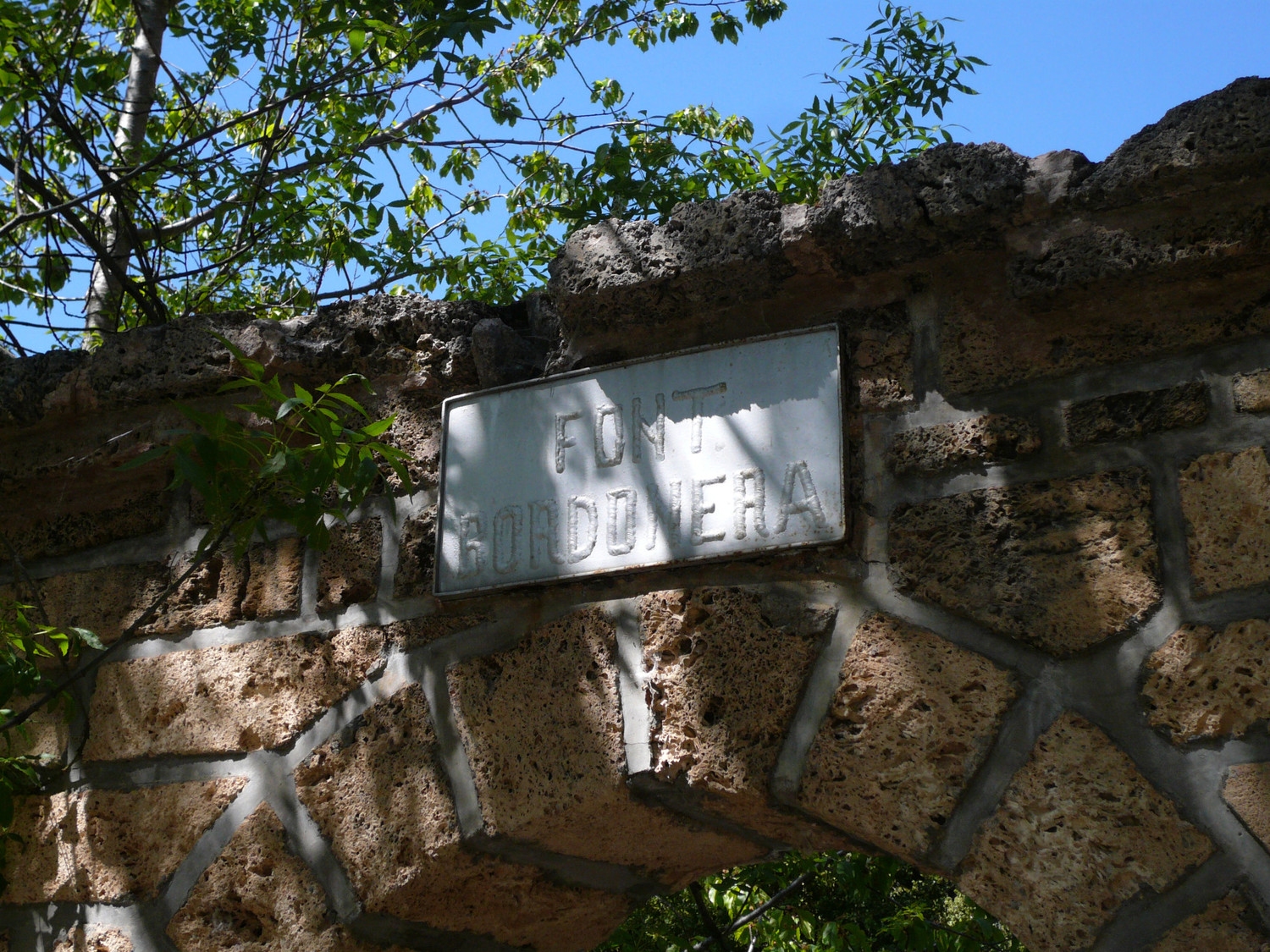 Portail de la Font Bordonera (détail)