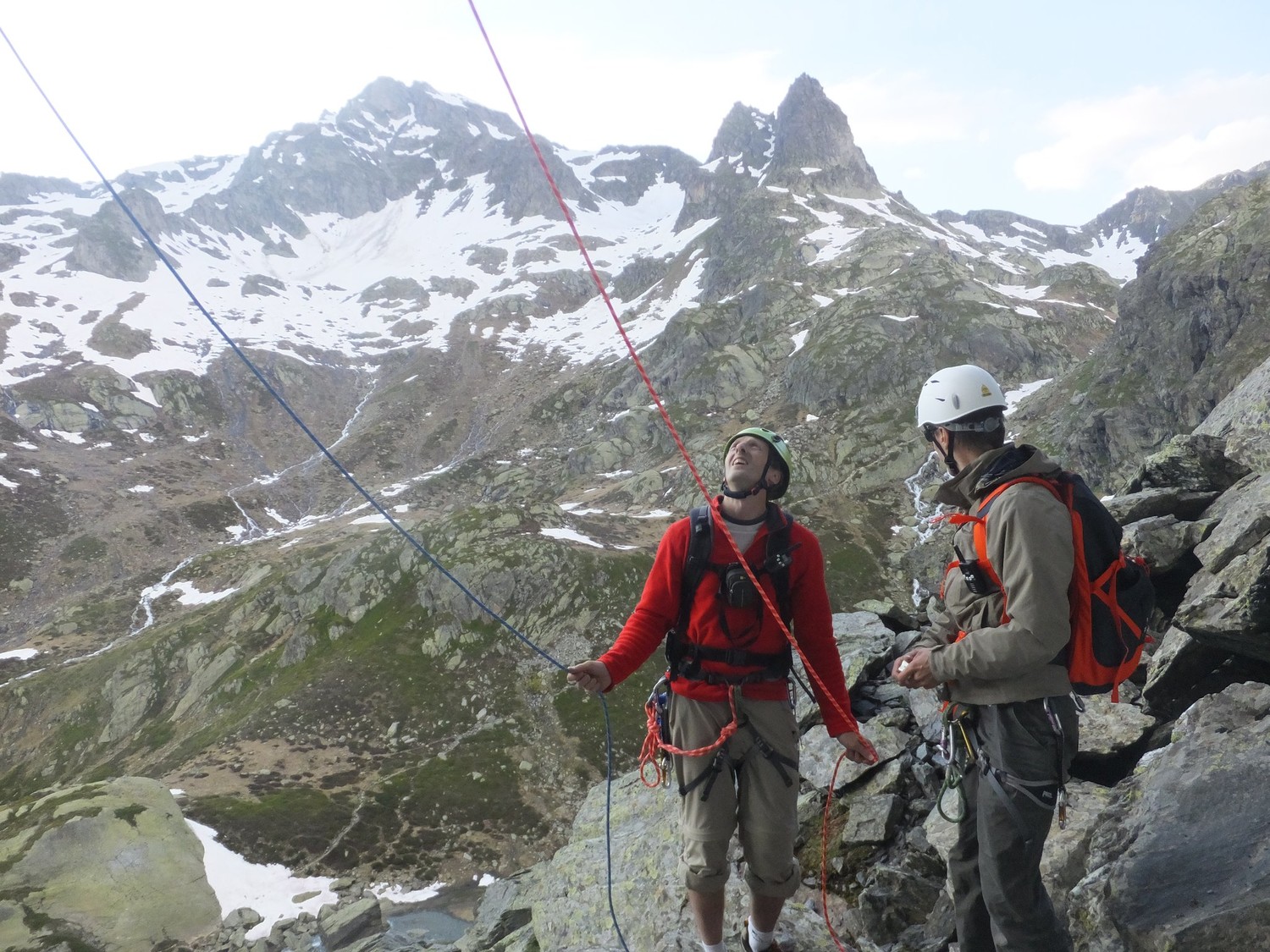 Encore une belle ambiance "hivernale" au pied du rappel