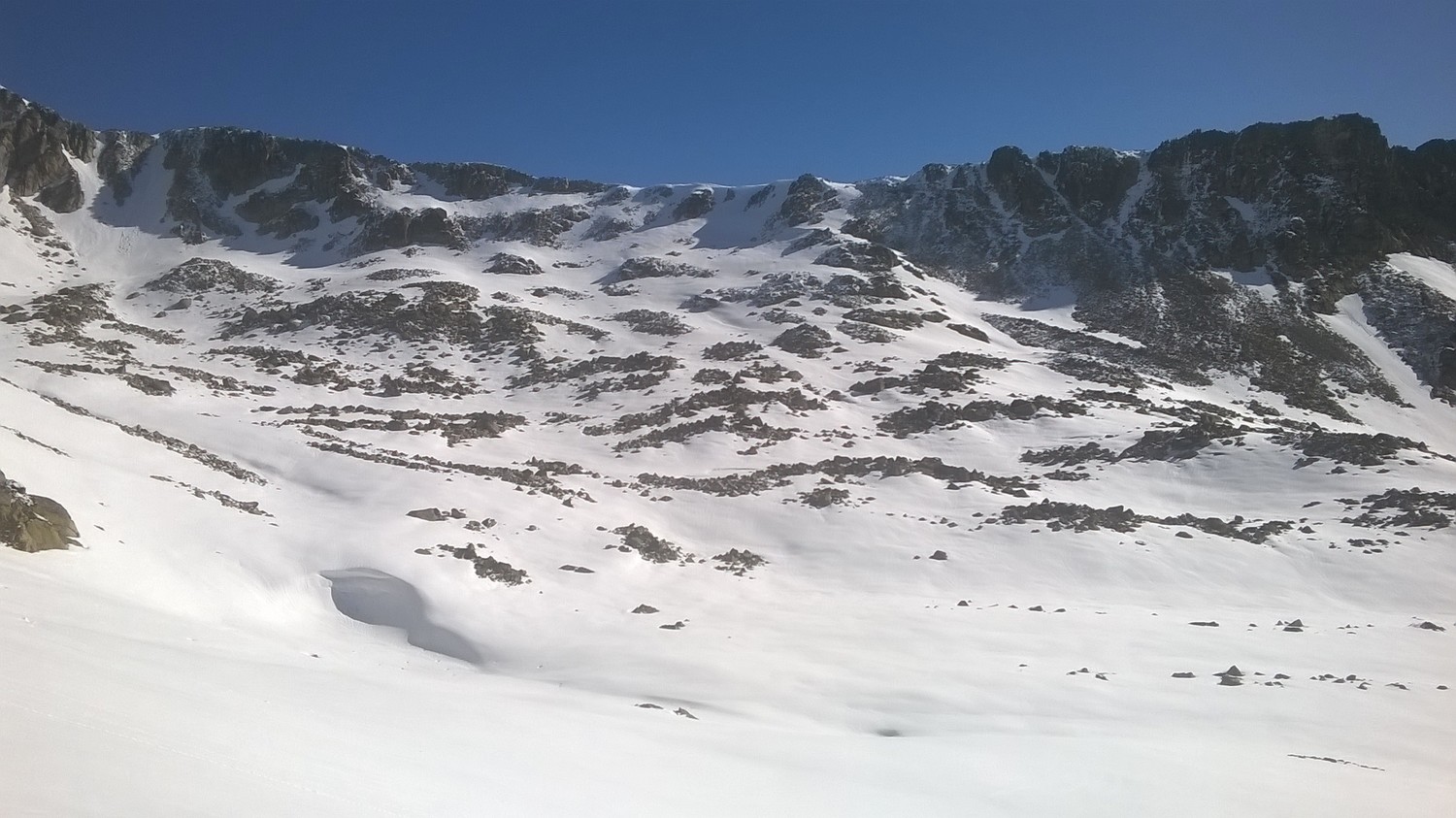 Crête de port bielh avec le passage au milieu