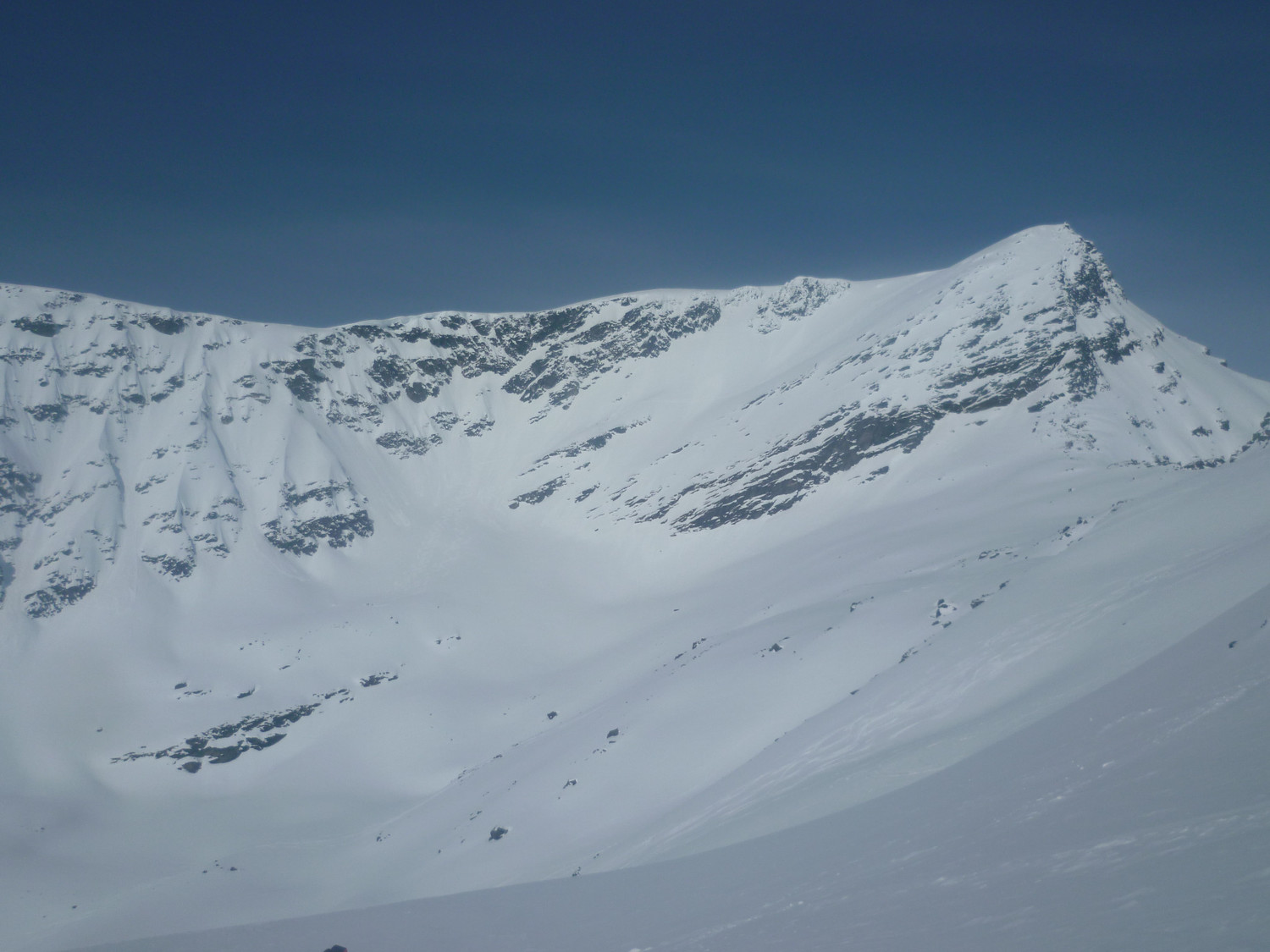 La belle descente de la face W du Nordmannviktinden