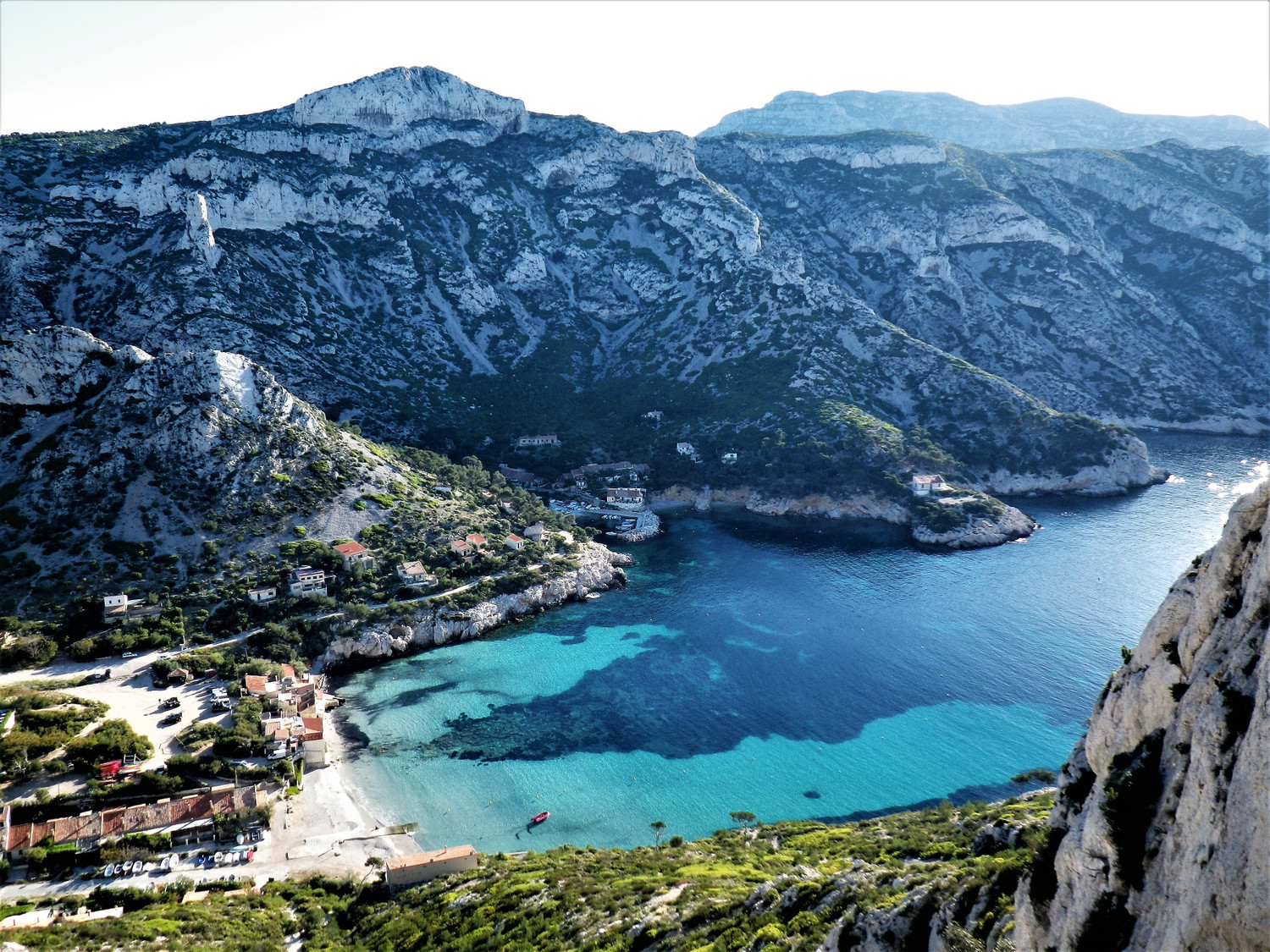 de la brèche d'accès à Rumpe cuou, vue matinale sur Sormiou