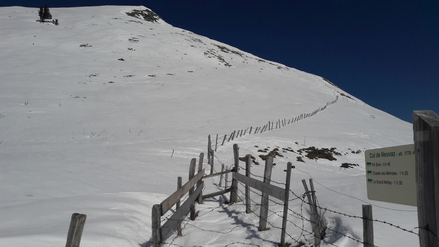 Arete au dessus du col de Neuvaz