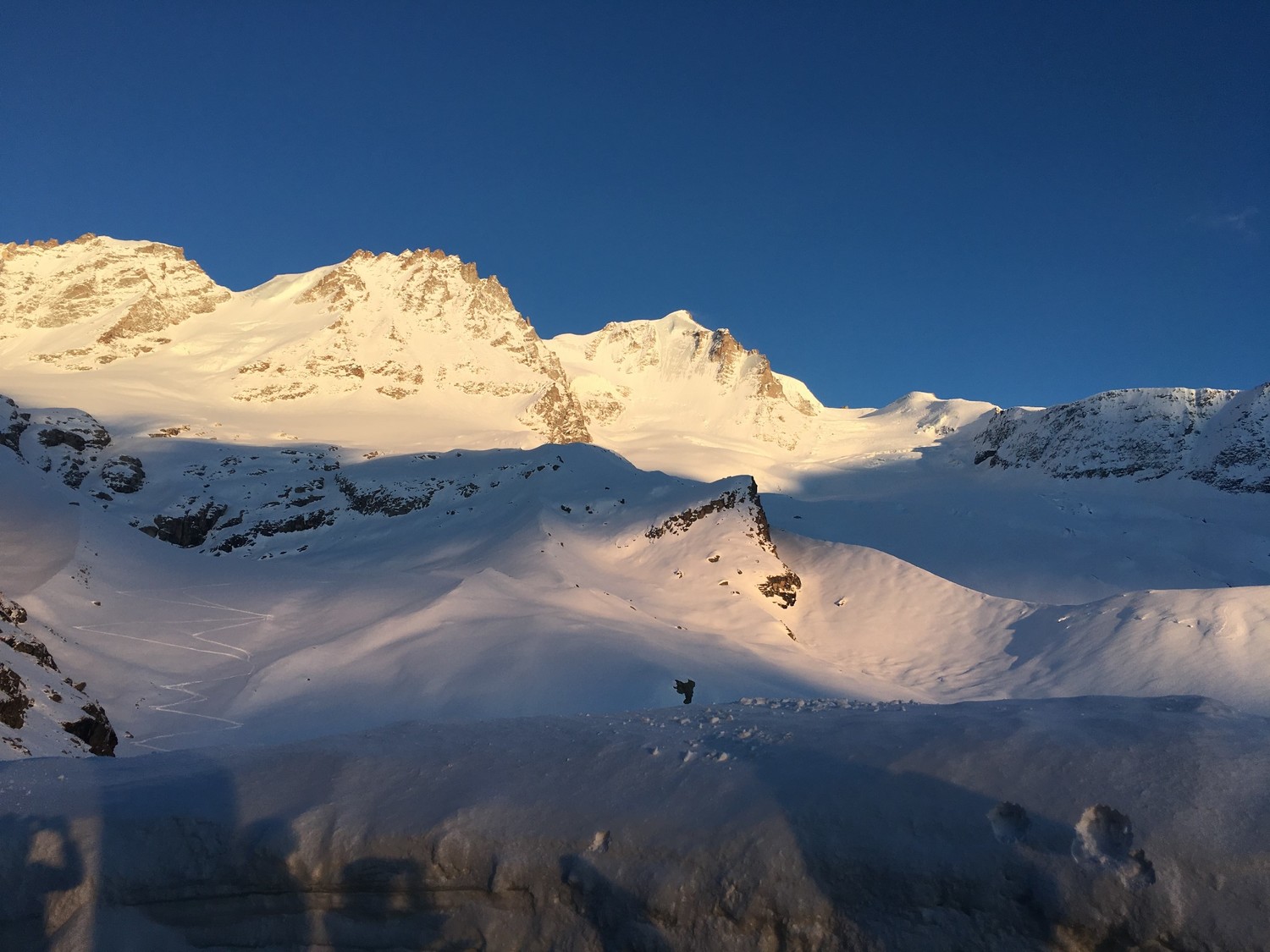 Vue de la face Nord et du glacier Laveciau