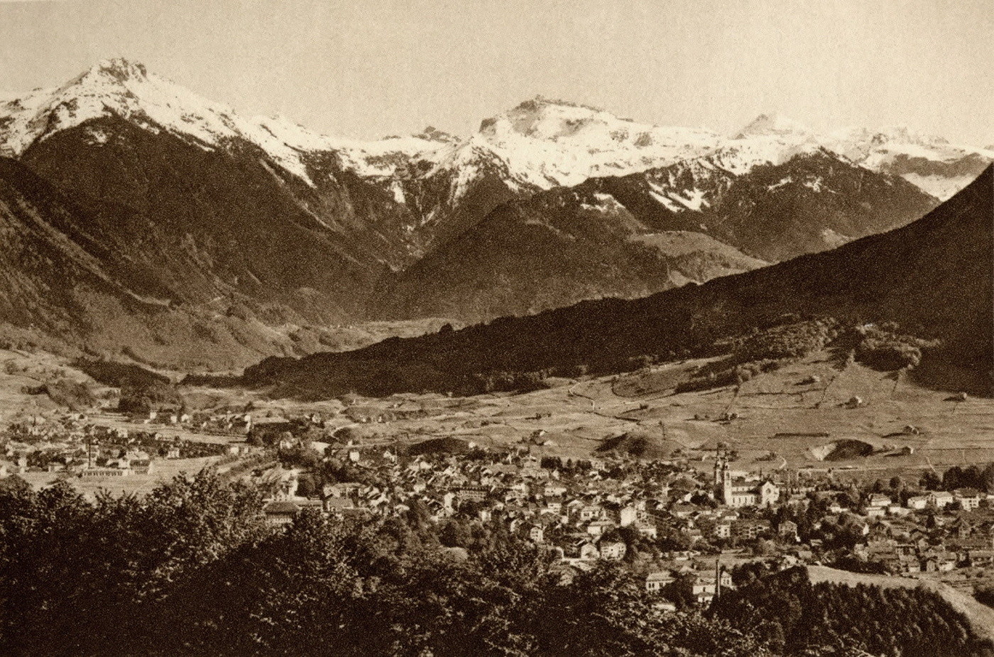 Glaris